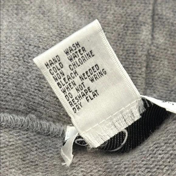 Cappagallo Medium Wool Blend Grey Red Cardigan Toggle Sweater Fair Isle Pattern - Picture 10 of 10